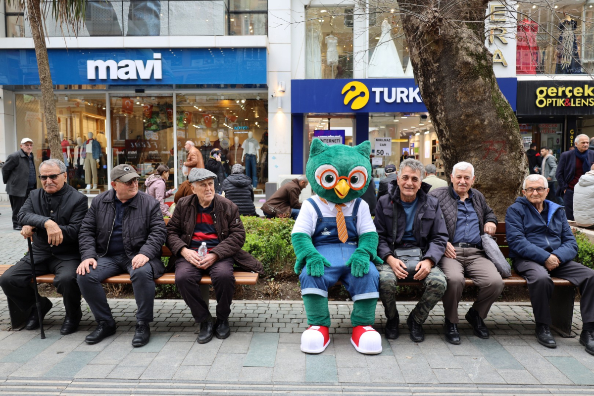 Roman kahramanları İzmit sokaklarında