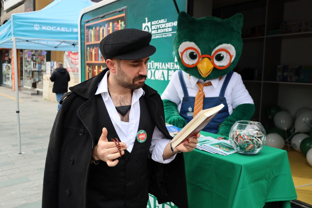 Roman kahramanları İzmit sokaklarında