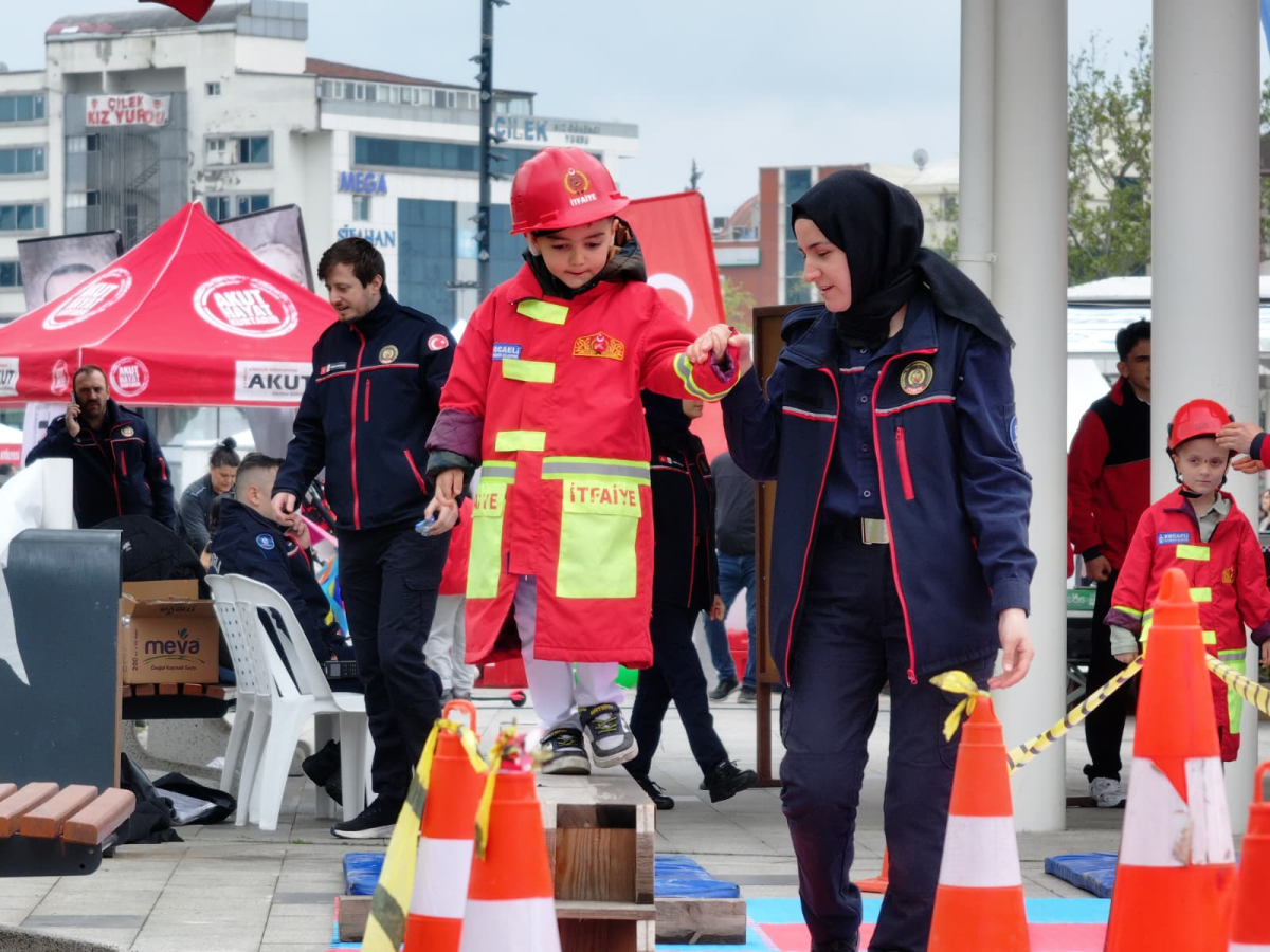 23 Nisan şenlikleri renkli etkinliklerle başladı