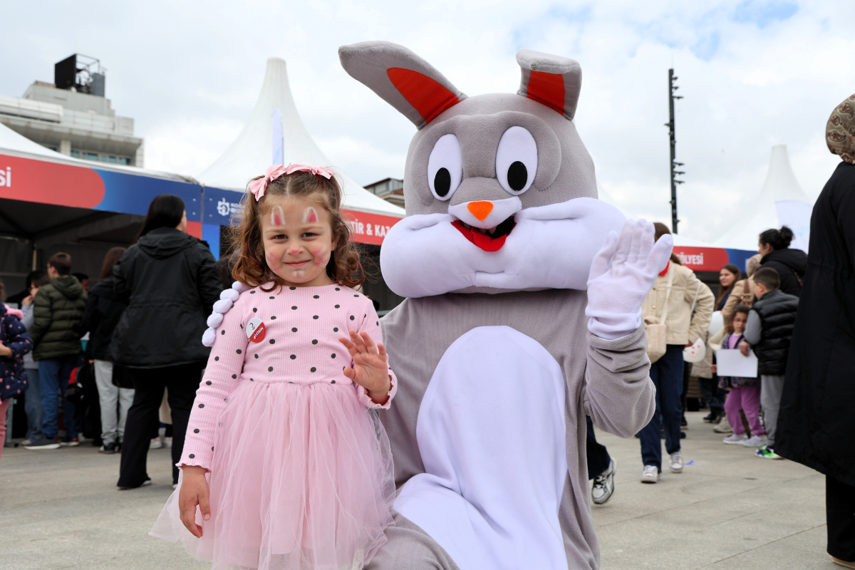 Bir meydan dolusu mutluluk