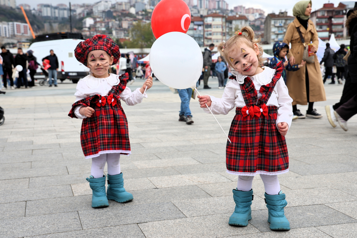 Bir meydan dolusu mutluluk
