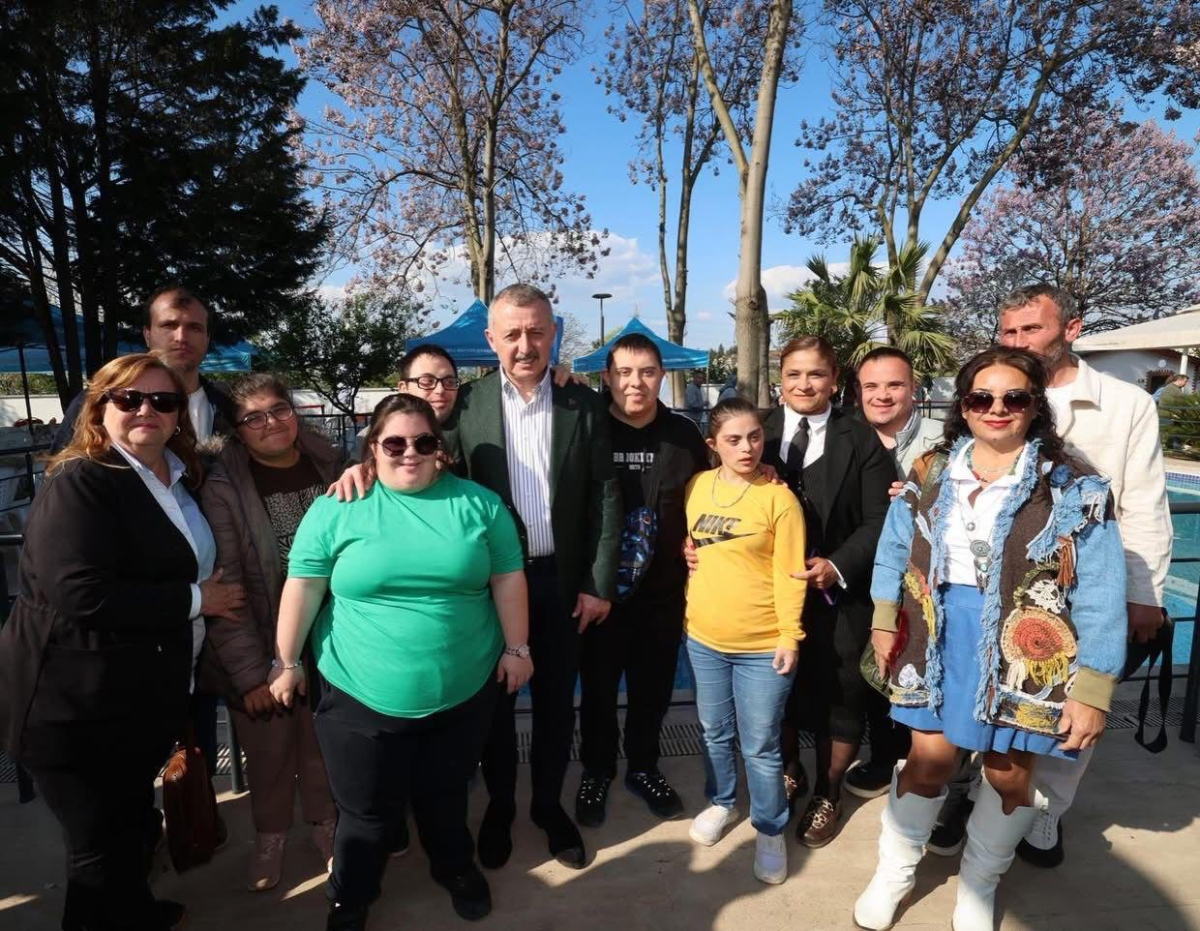 Gölcüklü “saygınlar”artık yalnız değil