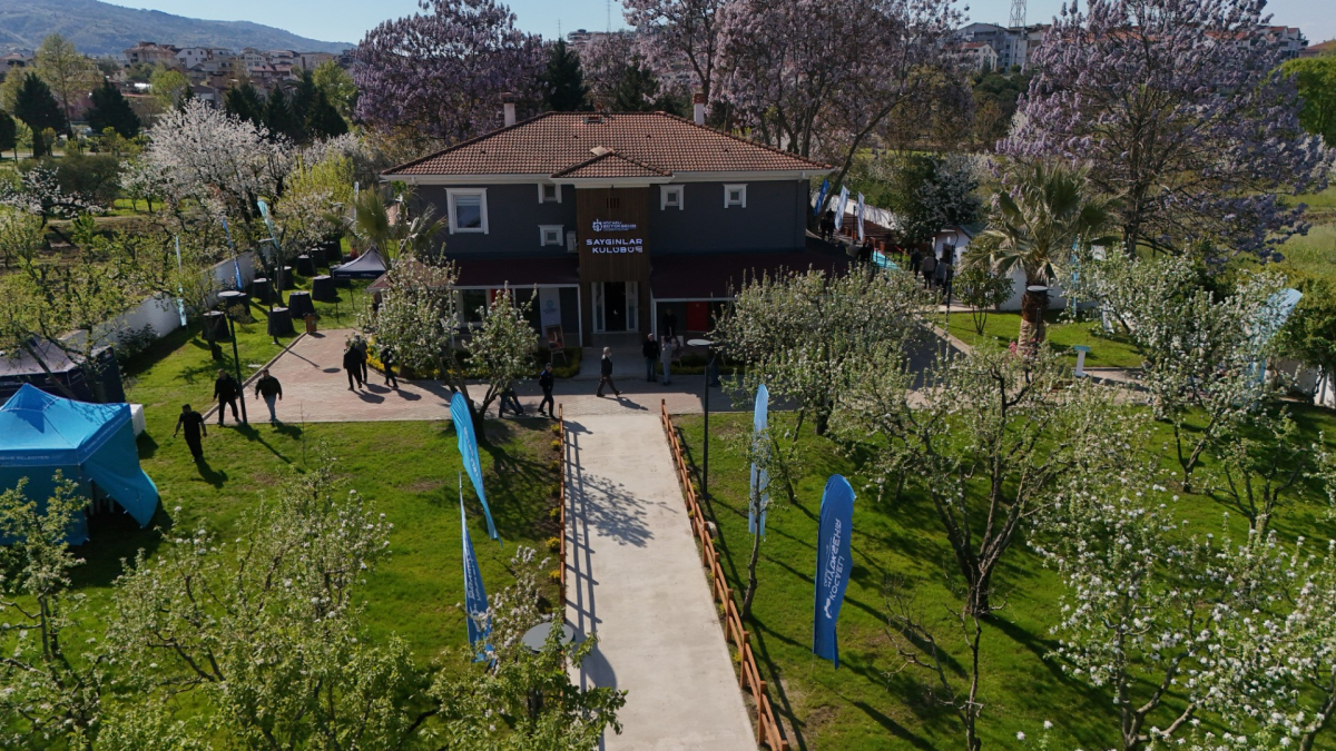 Gölcüklü “saygınlar”artık yalnız değil