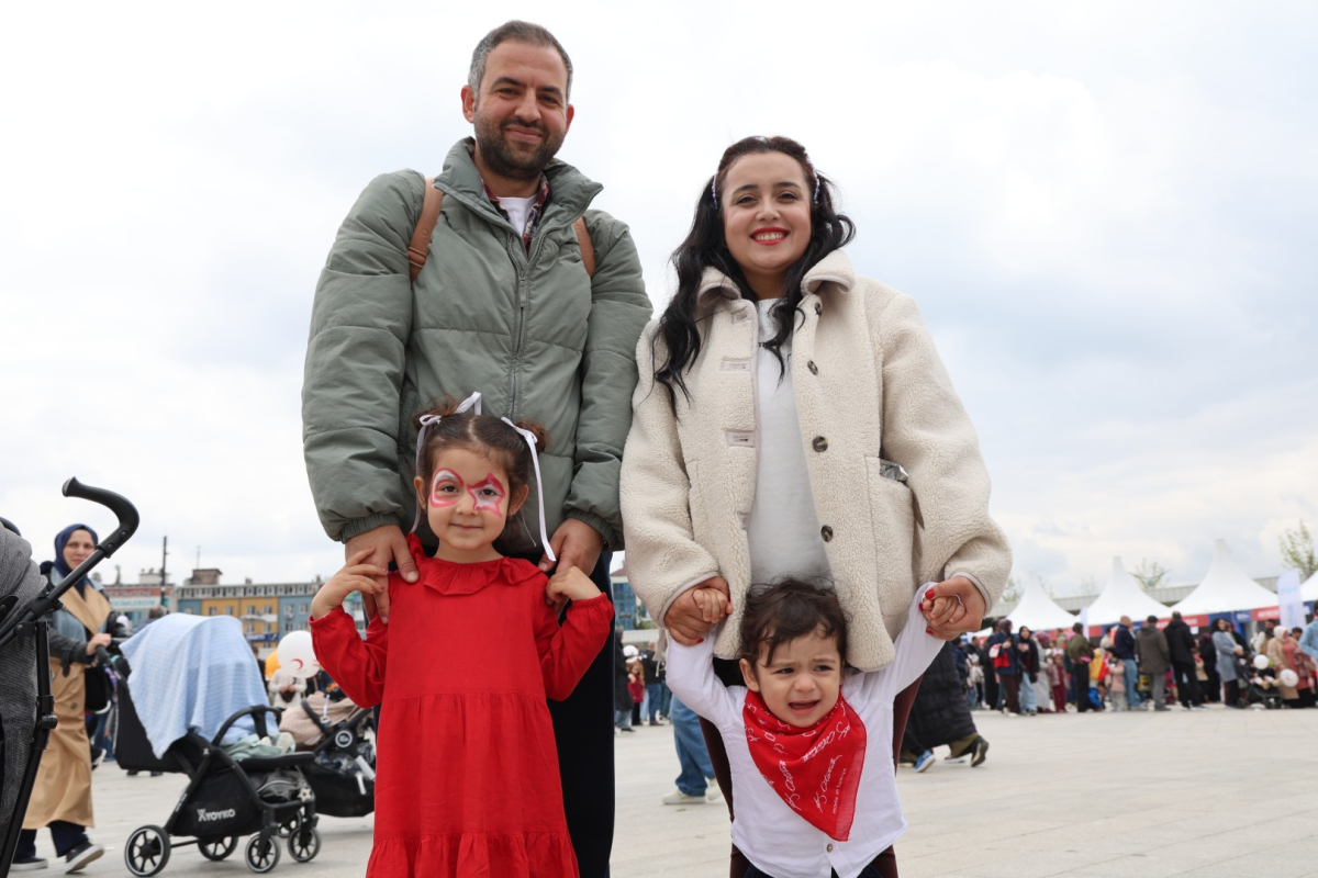 Milli İrade Meydanı aileleri buluşturuyor