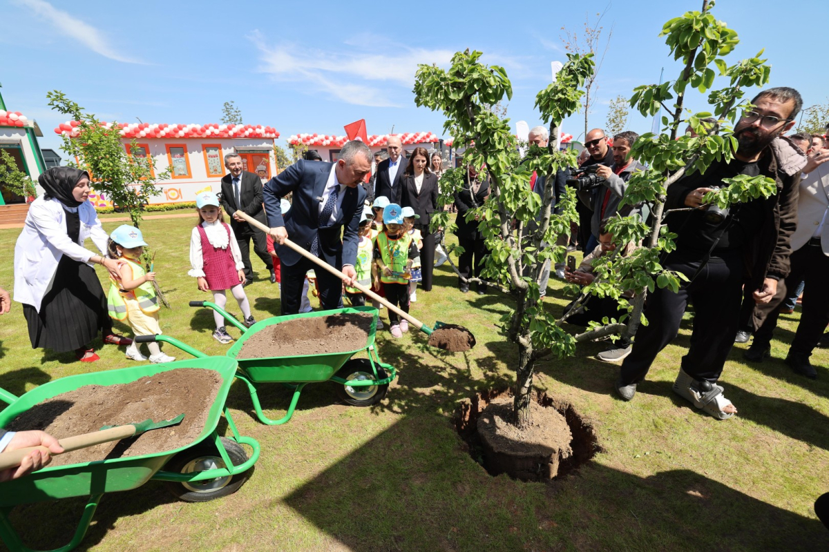 Gebze Lokomotif Çocuk Köyü kapılarını açtı 