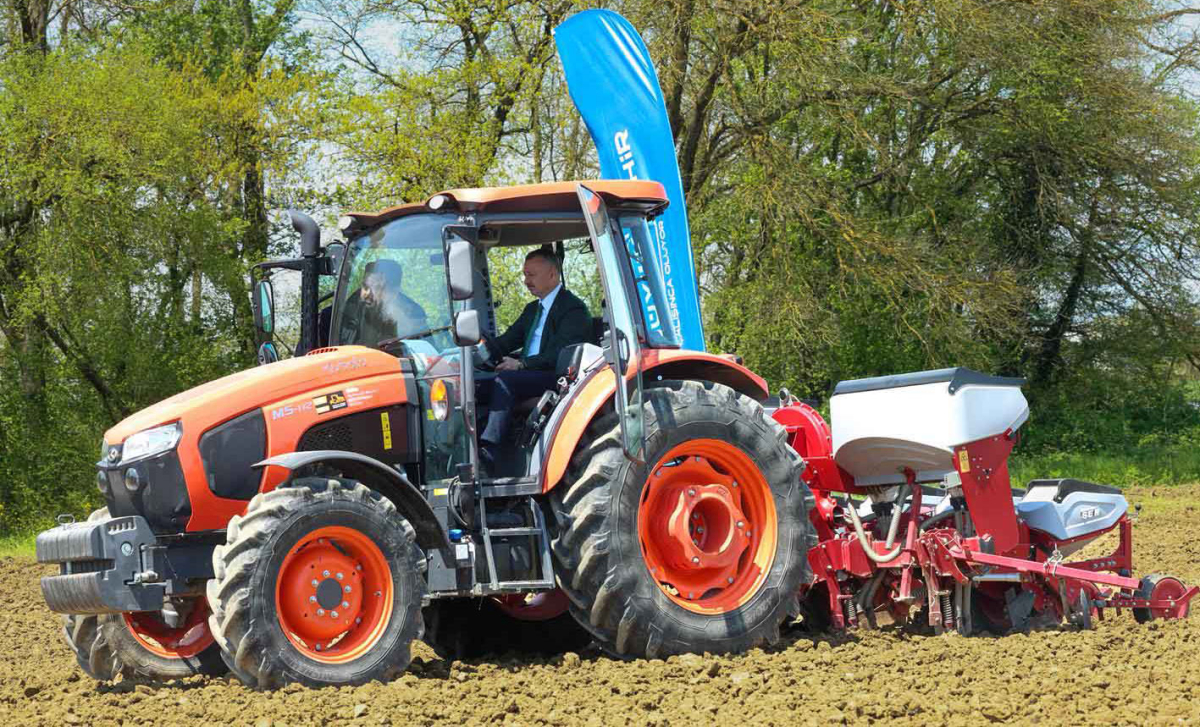 Büyükşehir tarımda da fark yaratıyor; Çiftçilere 27 milyonluk dev destek