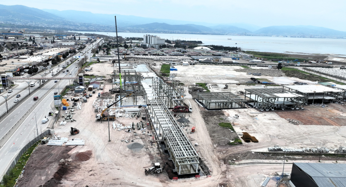 İzmit, Büyükşehir’le küllerinden doğdu