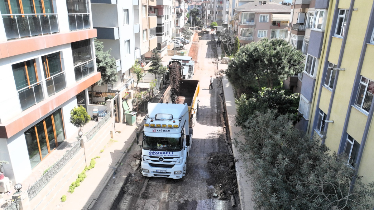 Körfez’de 22 kilometrelik üstyapı çalışması