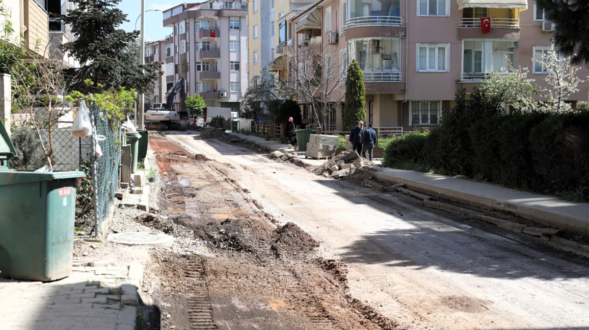 Körfez’de 22 kilometrelik üstyapı çalışması
