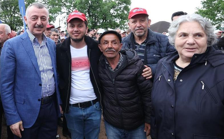 Büyükşehir’in Çiftçi Şenliği bereketiyle kutlandı