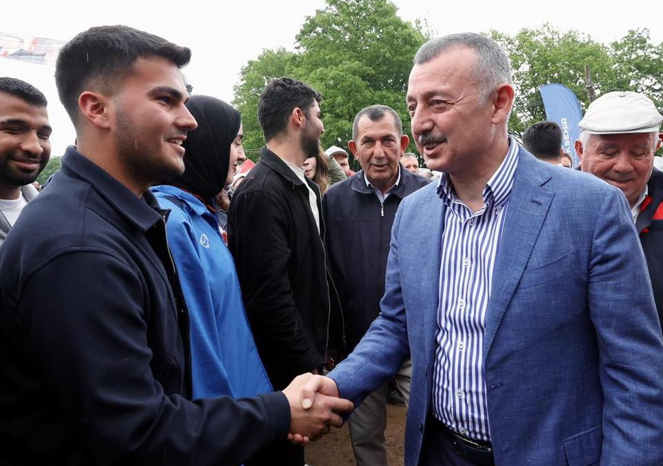 Büyükşehir’in Çiftçi Şenliği bereketiyle kutlandı