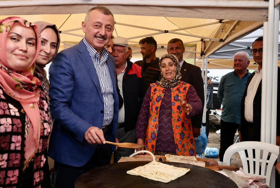 Büyükşehir’in Çiftçi Şenliği bereketiyle kutlandı