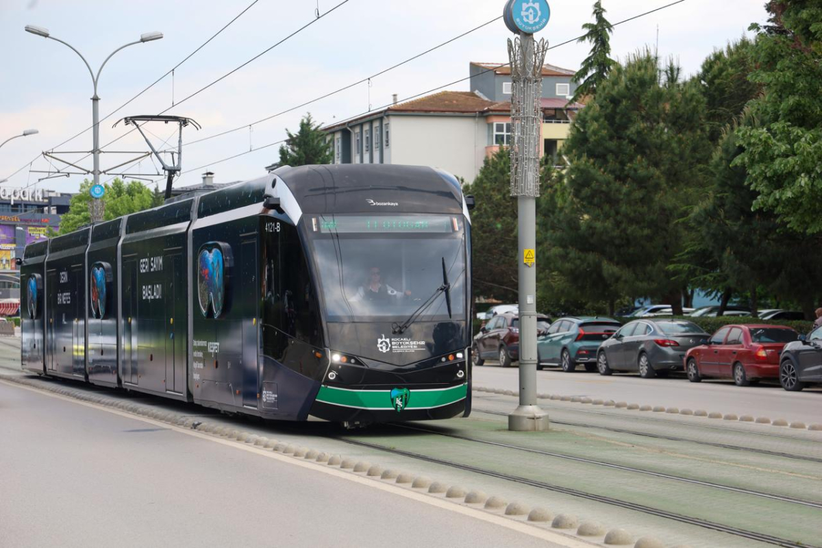 Kocaeli’de tramvaylar su altı dünyasına dönüştü