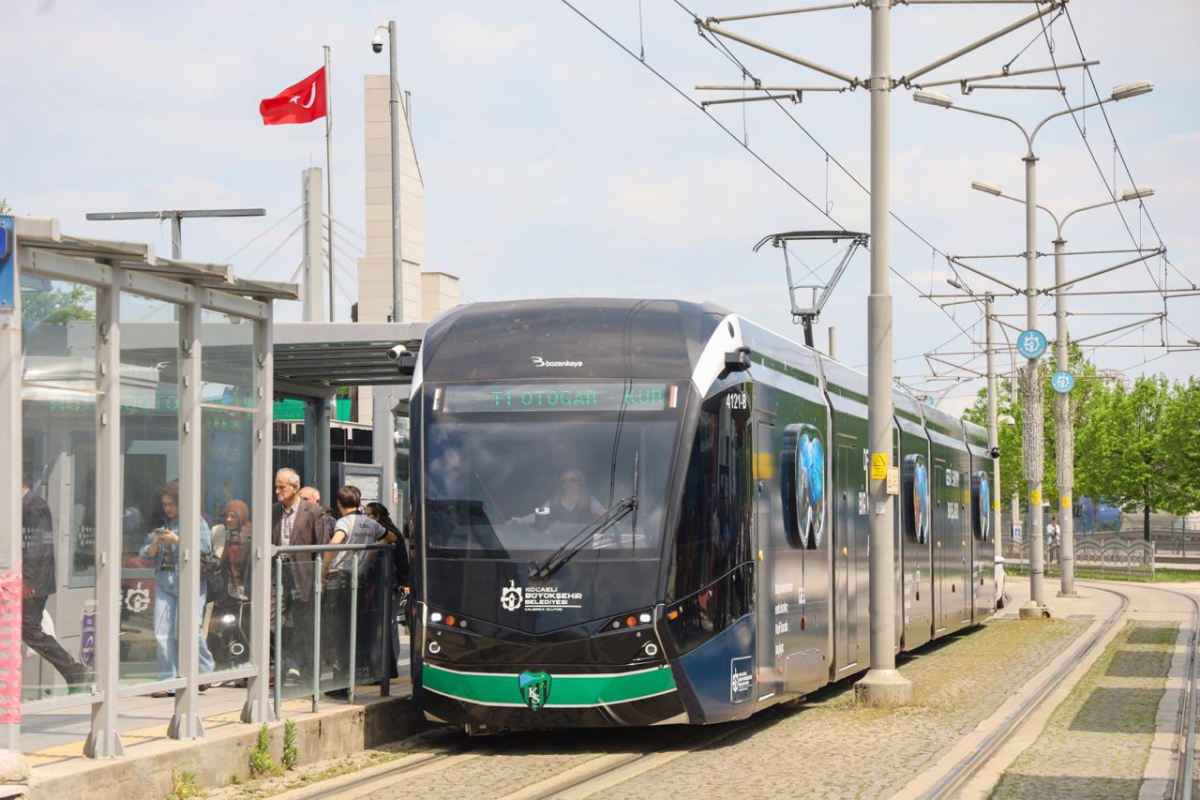 Kocaeli’de tramvaylar su altı dünyasına dönüştü