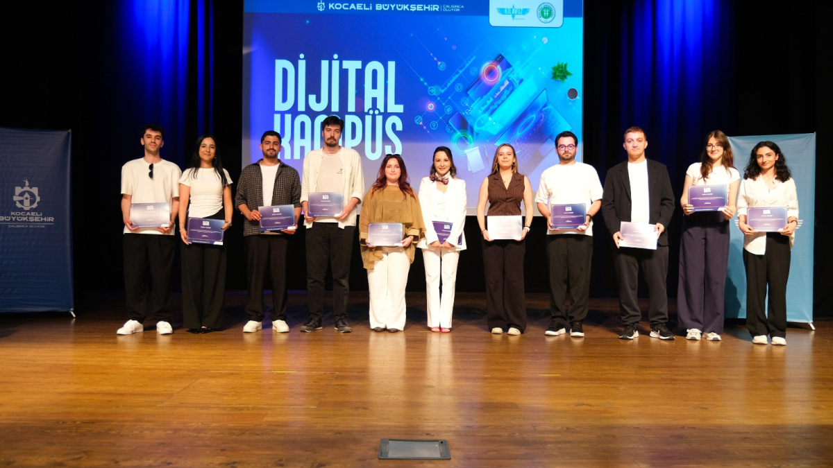 Dijital Kampüs’te yetişen 237 genç sertifikalarını aldı