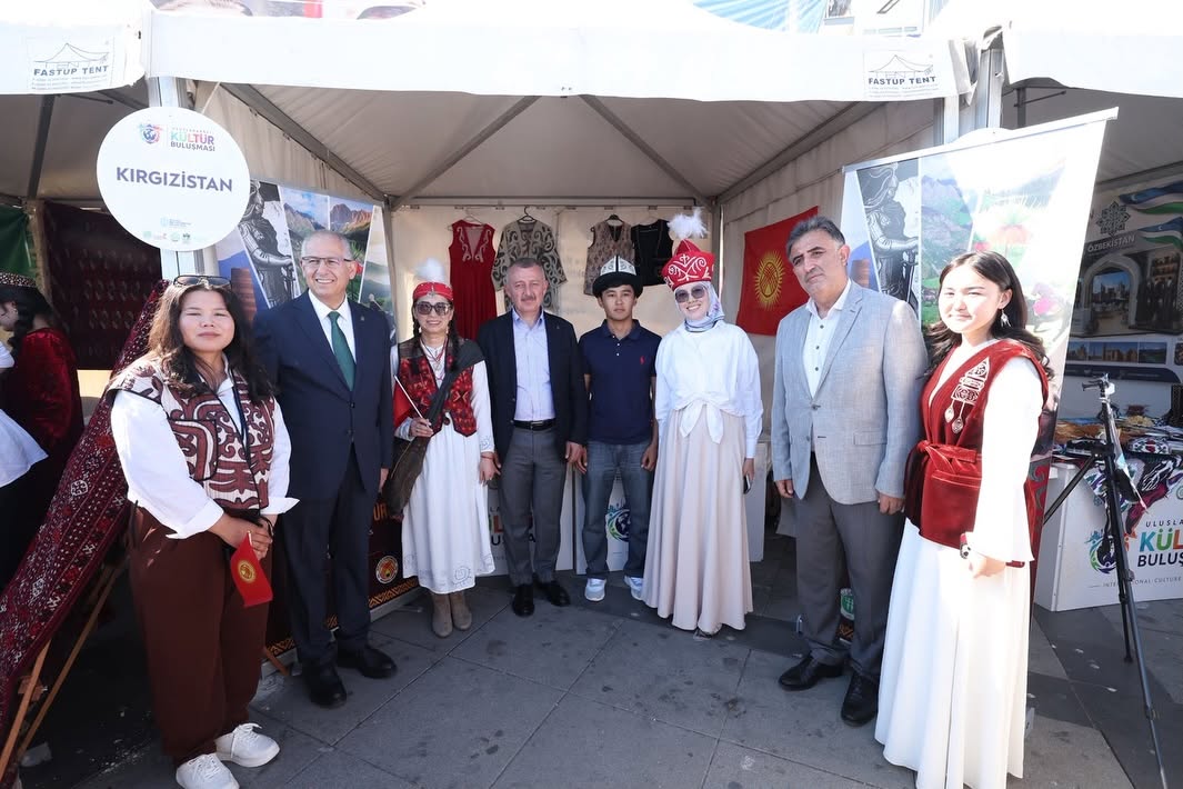 Başkan Büyükakın: “Kocaeli öğrenci dostu bir şehir oldu”