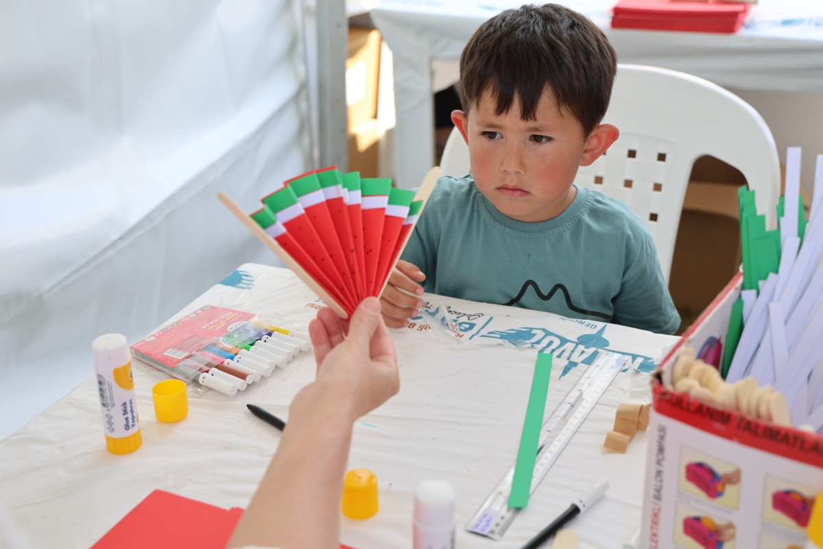 Minikler, Karneval’da hem eğleniyor hem üretiyor