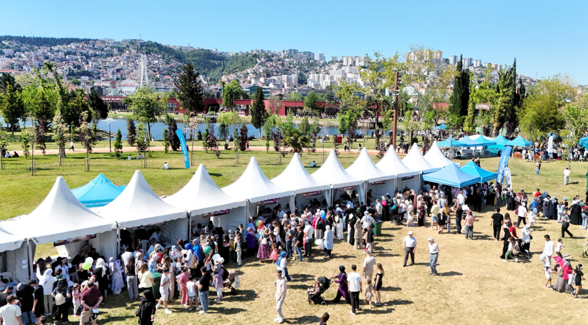 Minikler, Karneval’da hem eğleniyor hem üretiyor