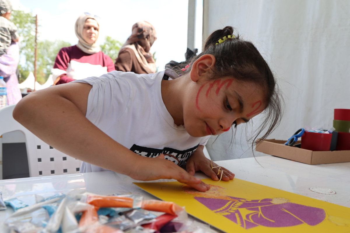 Minikler, Karneval’da hem eğleniyor hem üretiyor