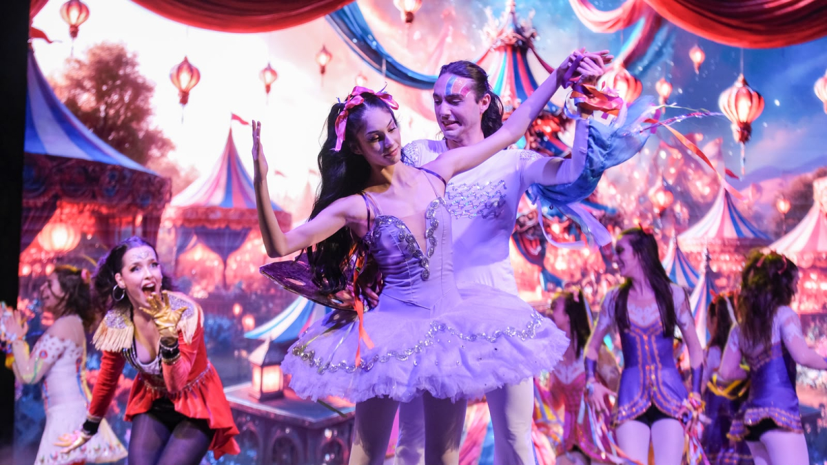 Karneval’da çocuklar Luna’nın ışığı ile büyülendi