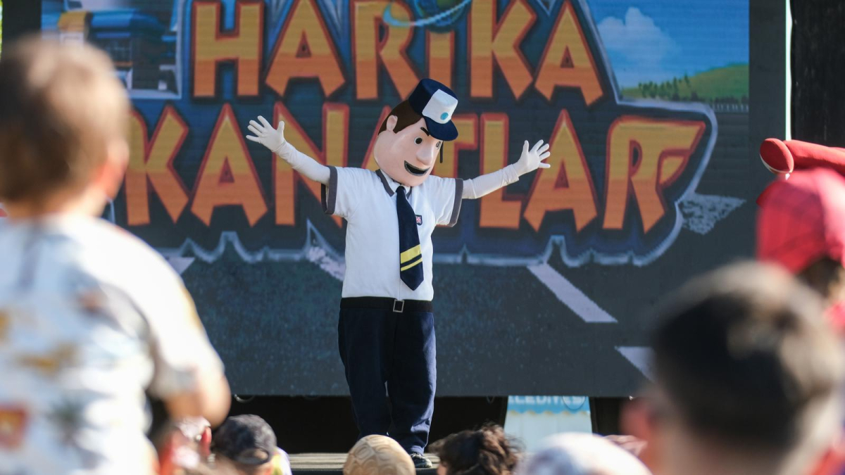 Çizgi film karakterleri Karneval’da sahne aldı
