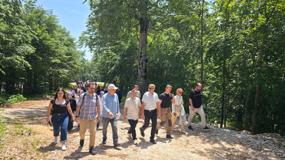 Gençler, Kuzuyayla’da doğayı sayfa sayfa keşfetti