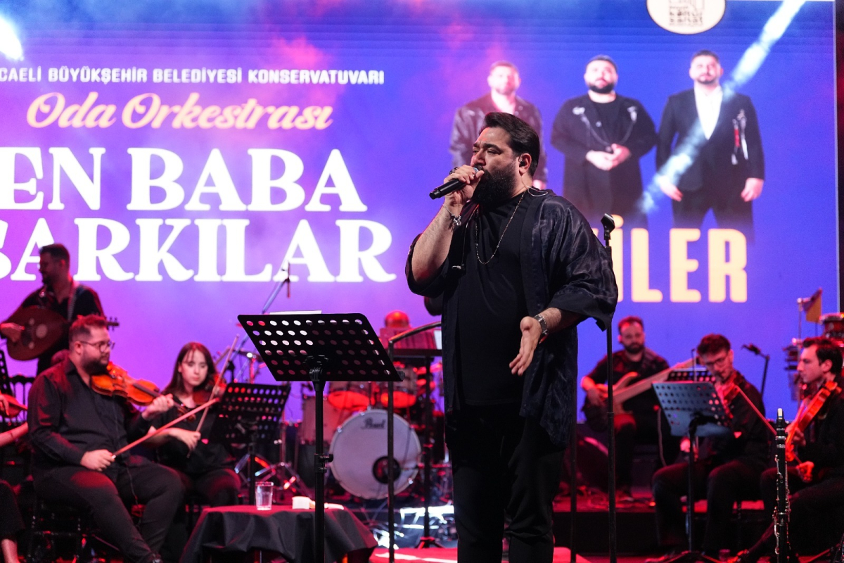 Gündüz uçurtma yaptılar akşam konserde buluştular