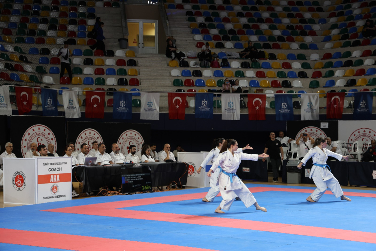 Dev karate organizasyonu Kocaeli'de başladı