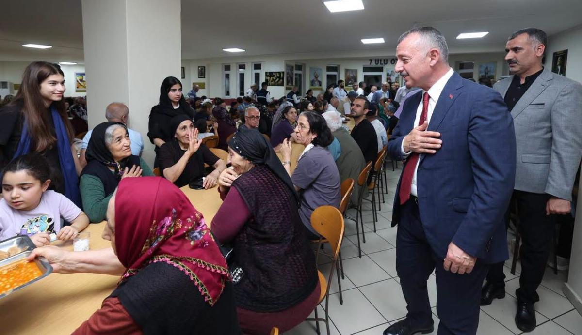 Vali Aktaş ve Başkan Büyükakın, Çayırova’da Muharrem Ayı iftarına katıldı