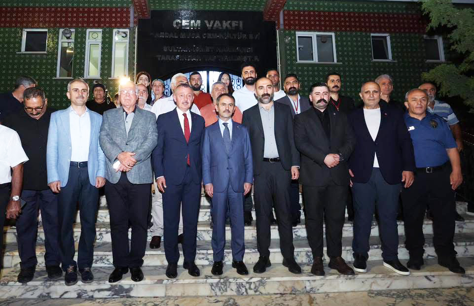 Vali Aktaş ve Başkan Büyükakın, Çayırova’da Muharrem Ayı iftarına katıldı
