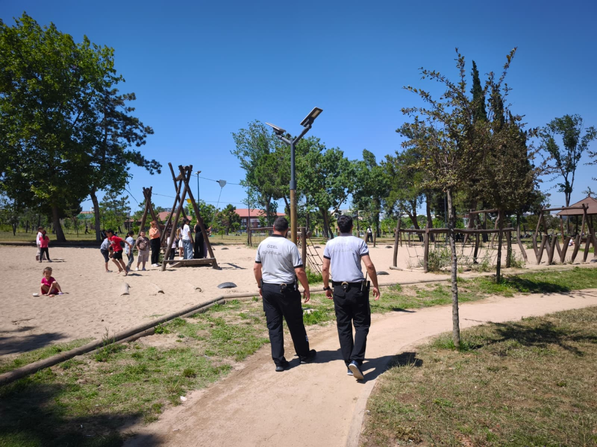 Kameralar ve ekipler iş başında, güvenlik zirvede