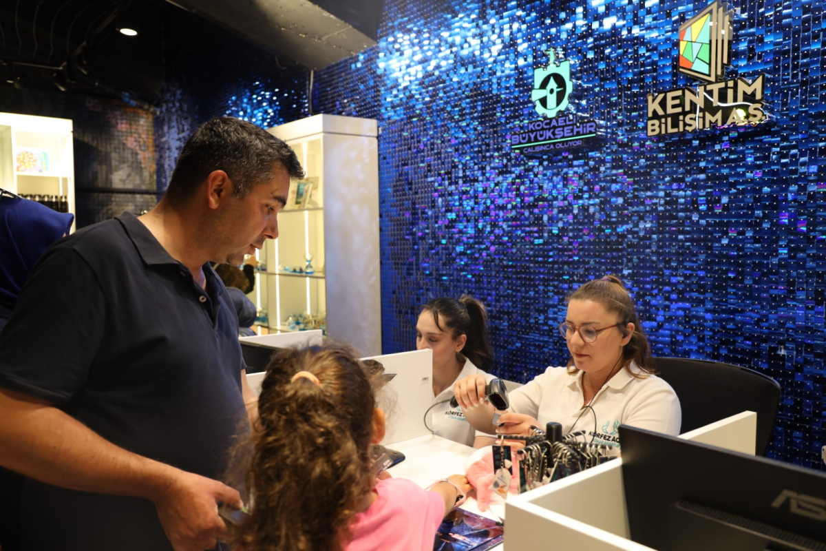 Körfez Aqua’da ‘Hatıra Mağazası’ da çok sevildi