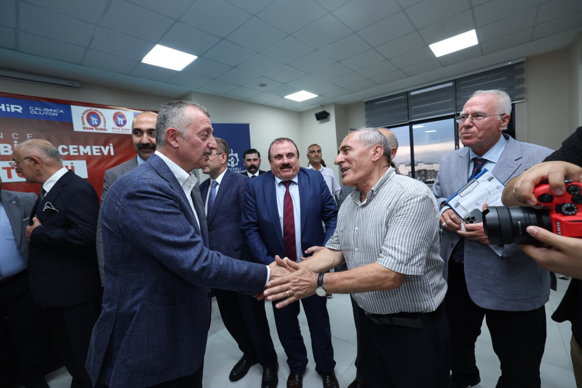 Büyükakın: “Birbirimize sıkı tutunduğumuzda güçlü oluruz”