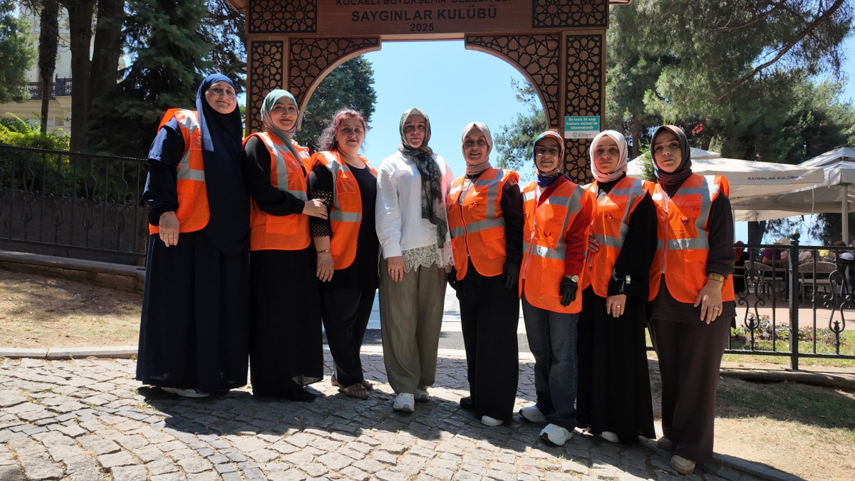 Aşure bereketi Saygınlar Kulübü’ne taşındı