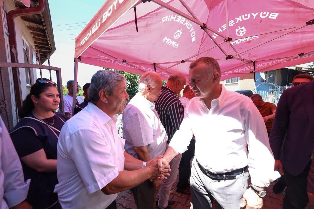 Sokakta, pazarda sıcak, samimi görüntüler