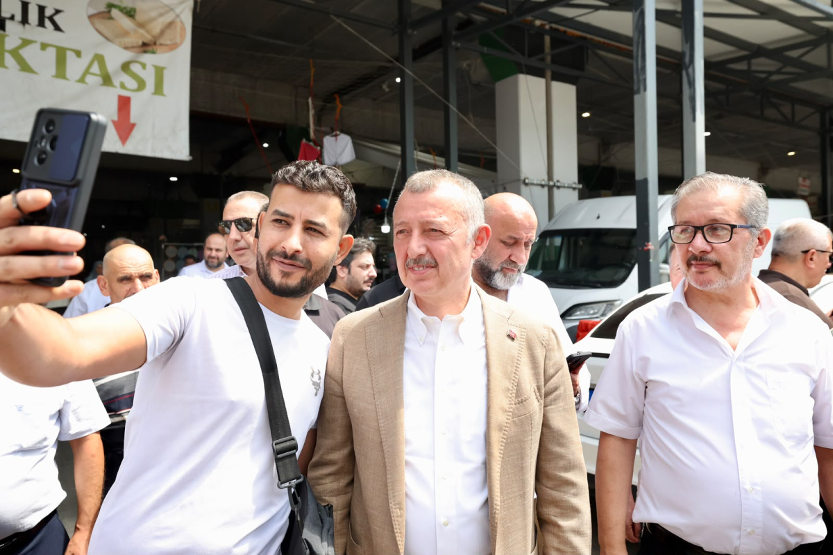 Aşure kazanı kardeşlik için kaynadı