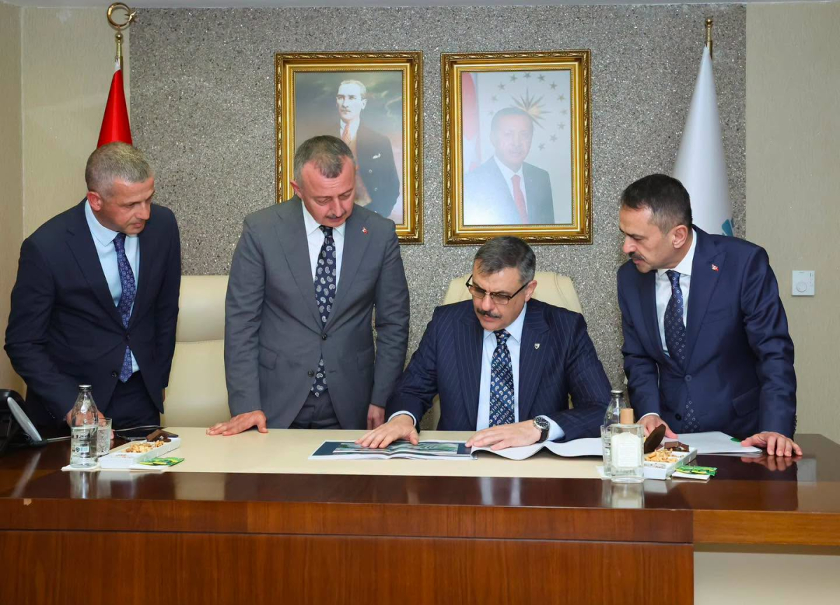 Bakan Çiftçi, Büyükşehir’in vizyon projelerini yerinde inceledi