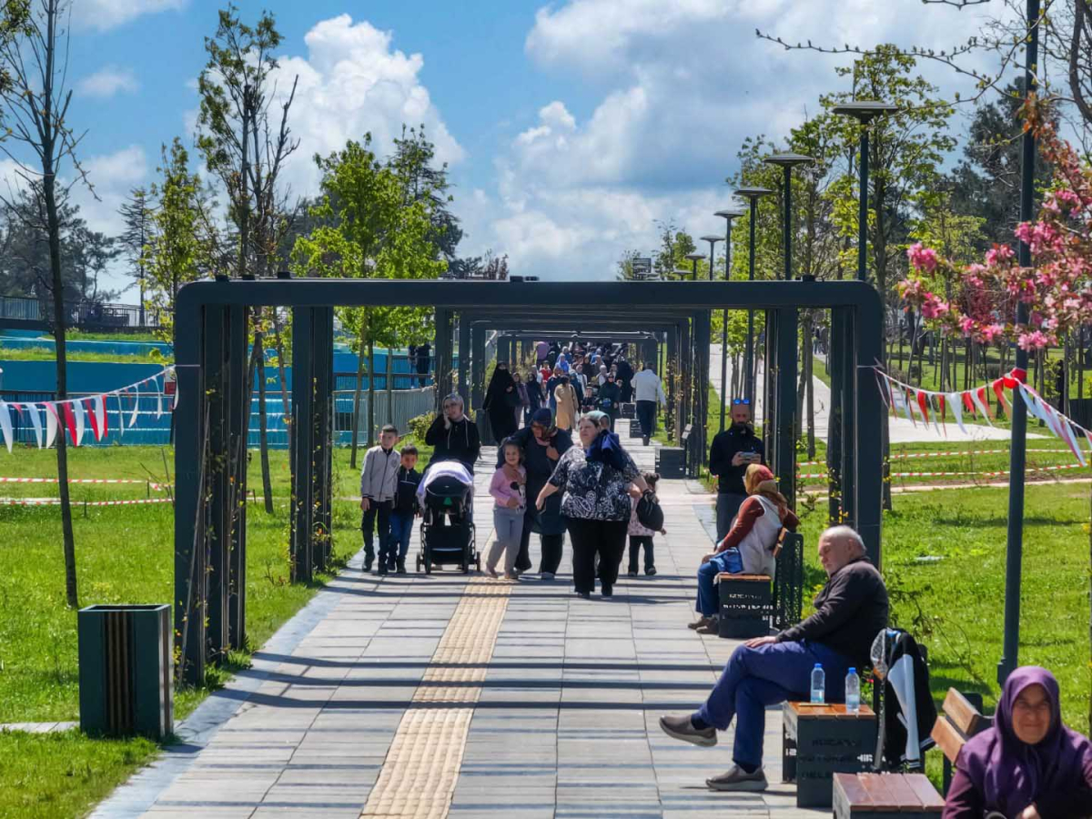 Meydanlar, “Mutlu Şehir Kocaeli’ye” hayat veriyor