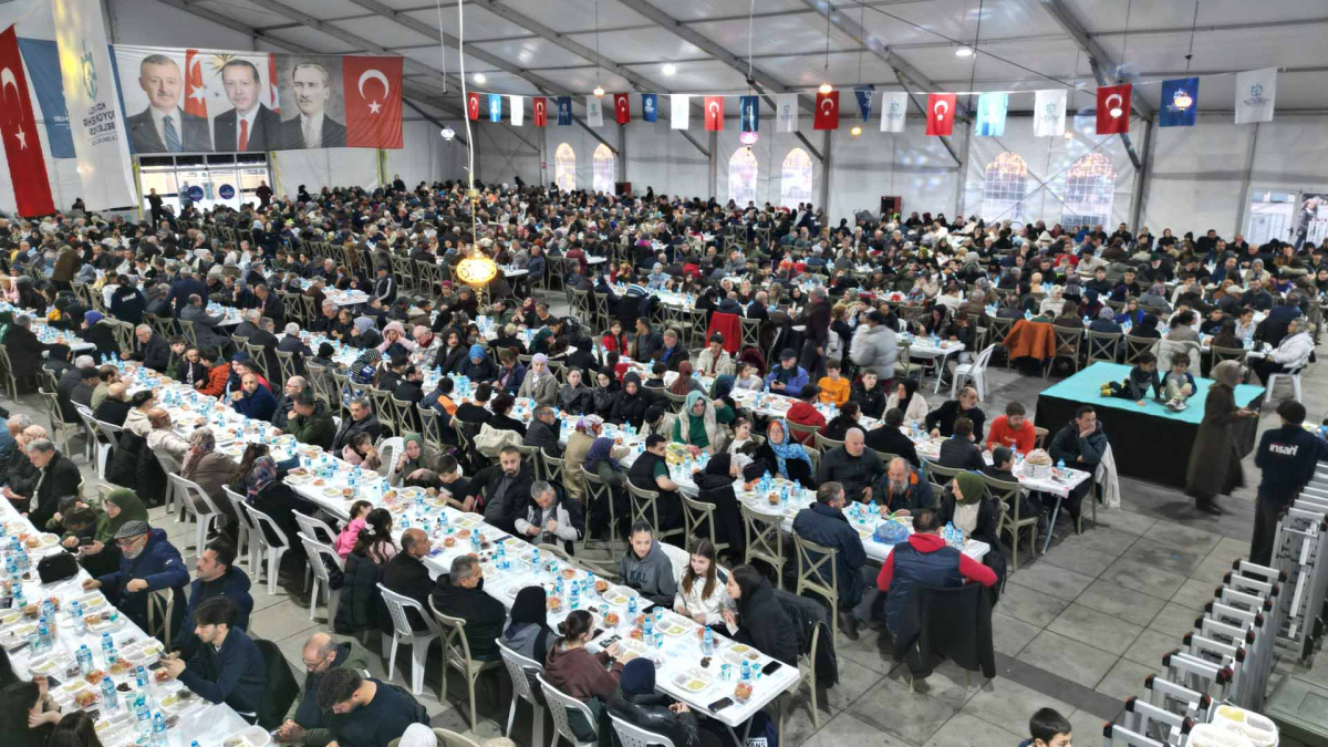 Meydanlar, “Mutlu Şehir Kocaeli’ye” hayat veriyor