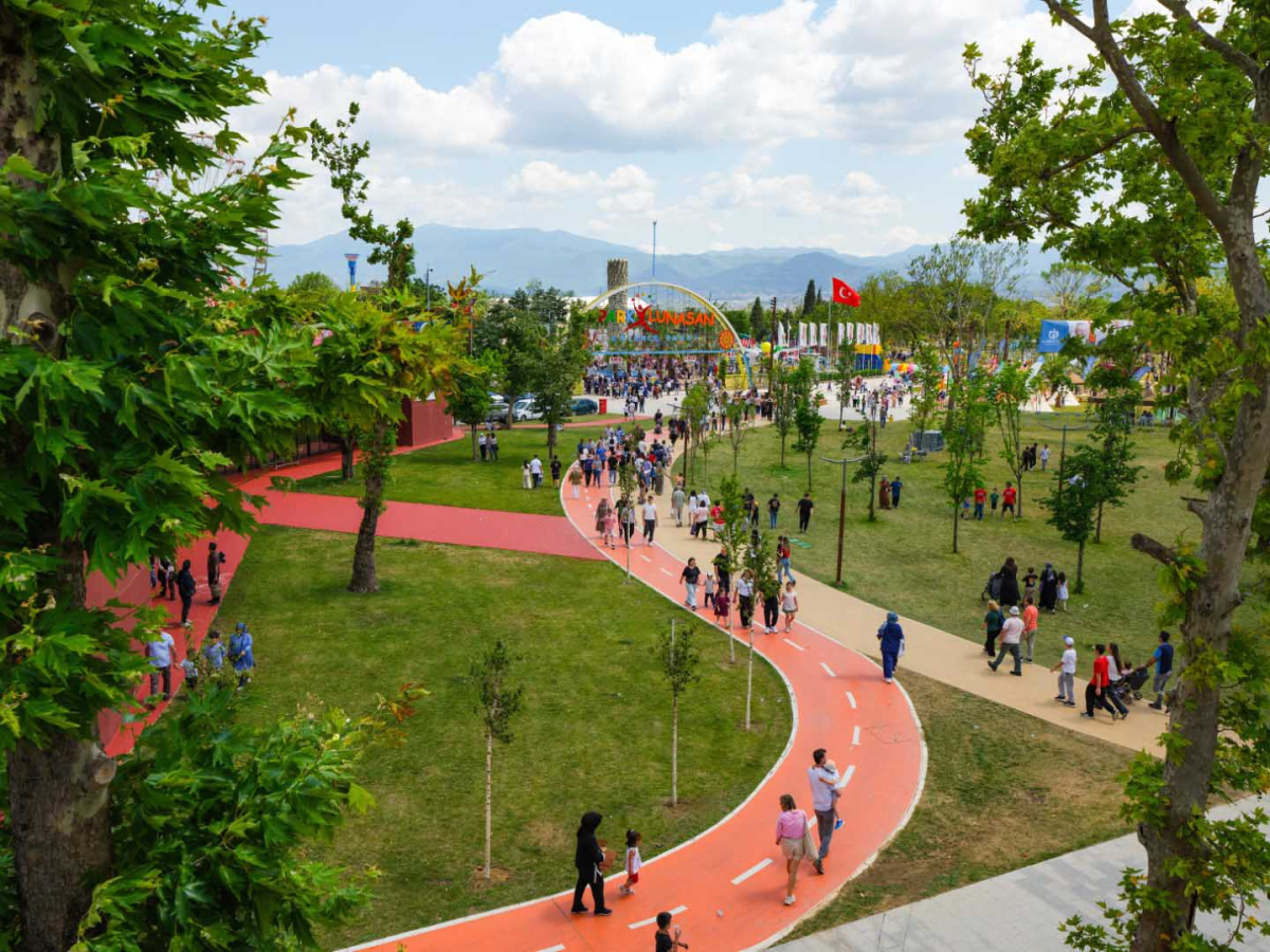 Meydanlar, “Mutlu Şehir Kocaeli’ye” hayat veriyor