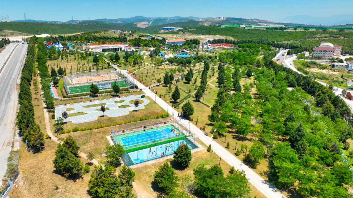 Meydanlar, “Mutlu Şehir Kocaeli’ye” hayat veriyor