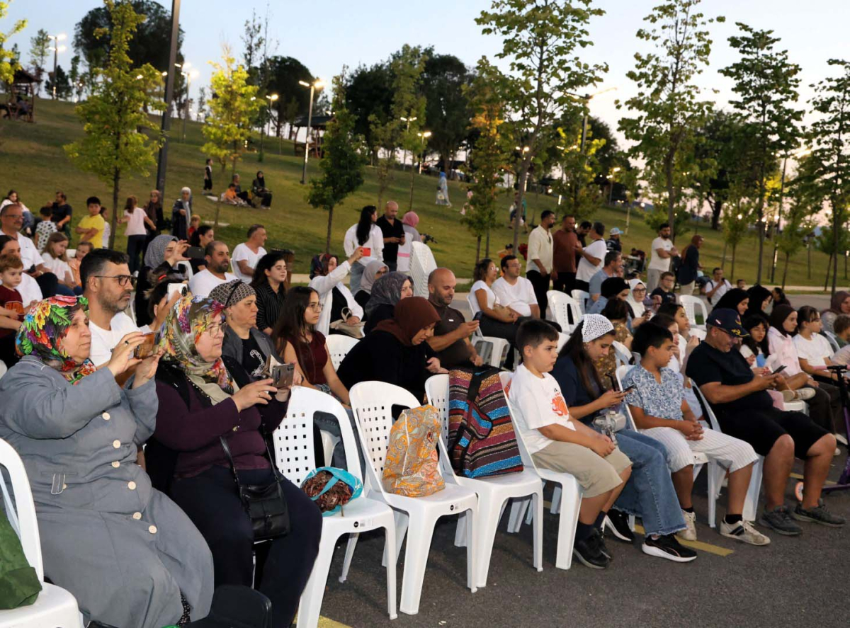 Seymen Millet Bahçesi’nde ezgilerle dolu yaz akşamı