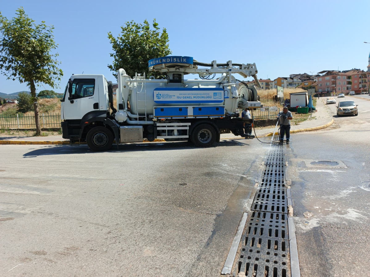 Büyükşehir, sağanak öncesi teyakkuza geçti