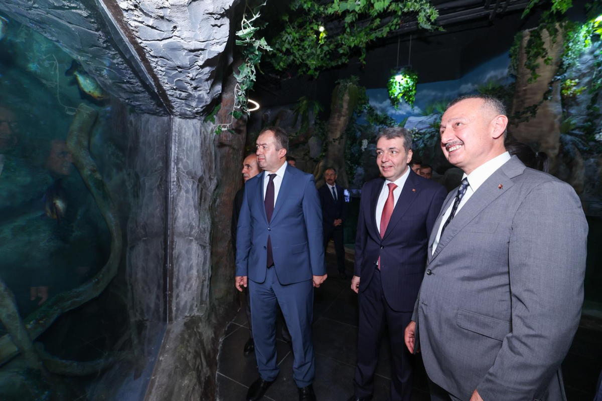 Adli Yıl açılışında, Fuar Park ve Akvaryum gezisi