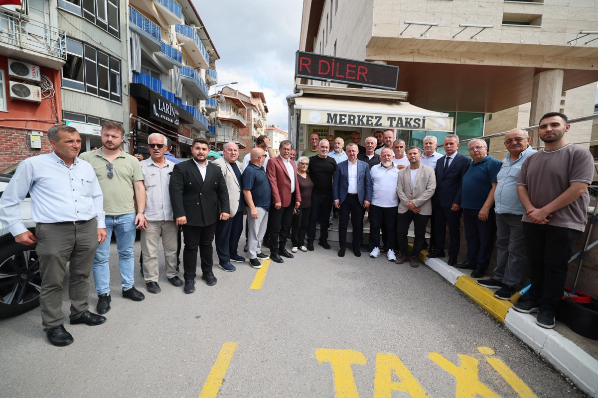 Büyükakın, Karamürsel’de hem gönüllere dokundu, hem de çalışmaları inceledi