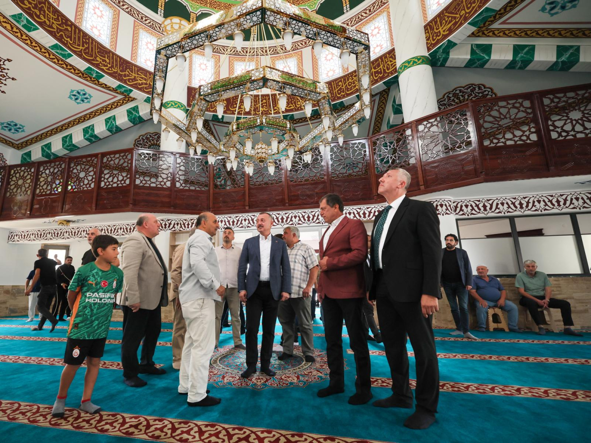 Büyükakın, Karamürsel’de hem gönüllere dokundu, hem de çalışmaları inceledi