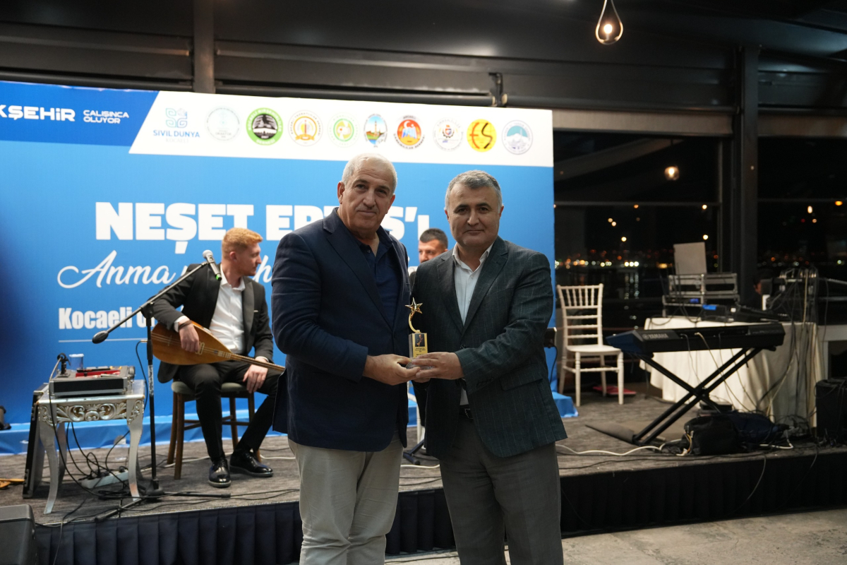 Büyükşehir’den Bozkırın Tezenesi’ne vefa gecesi