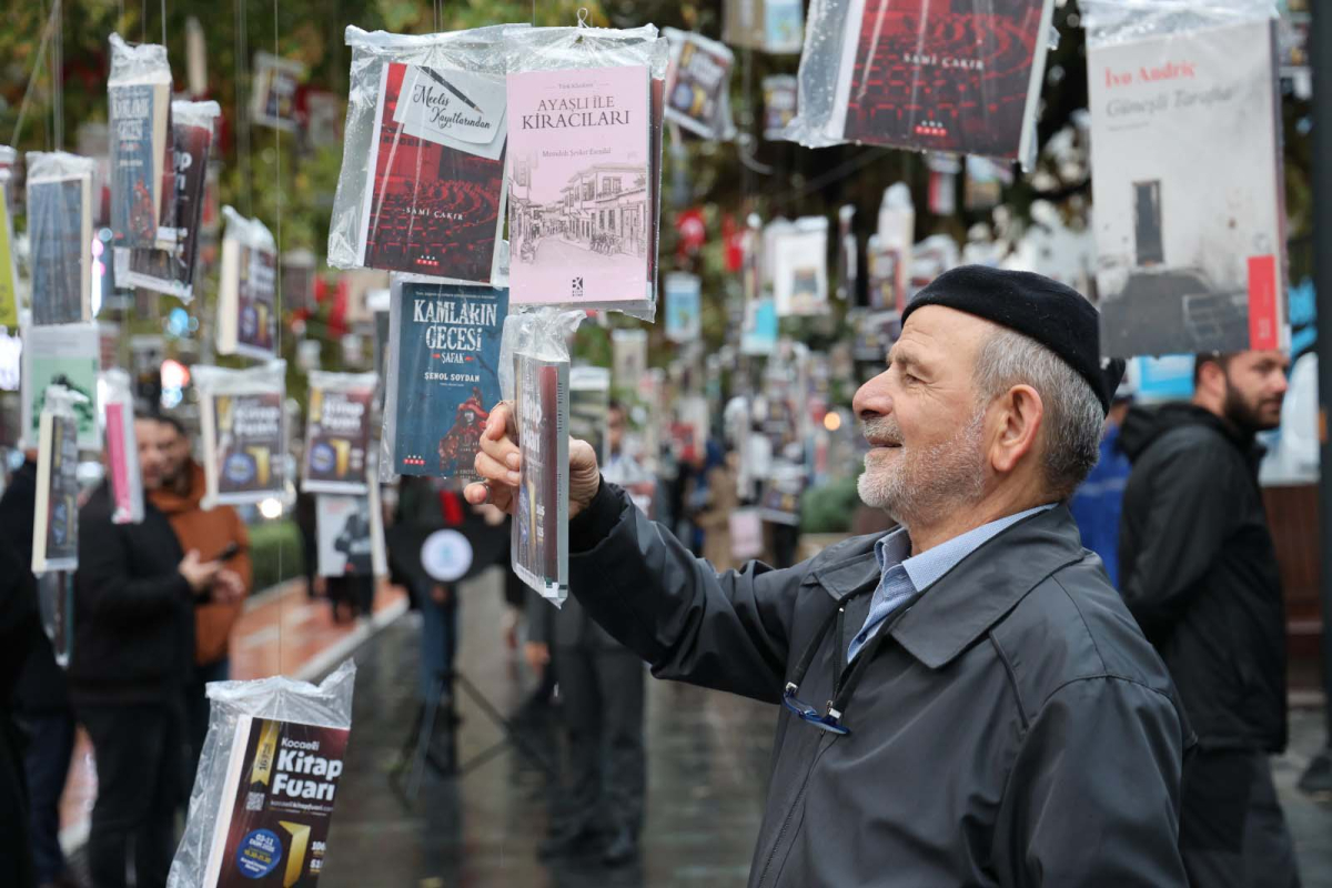 Ağaçlar, 16. kez kitap açtı!