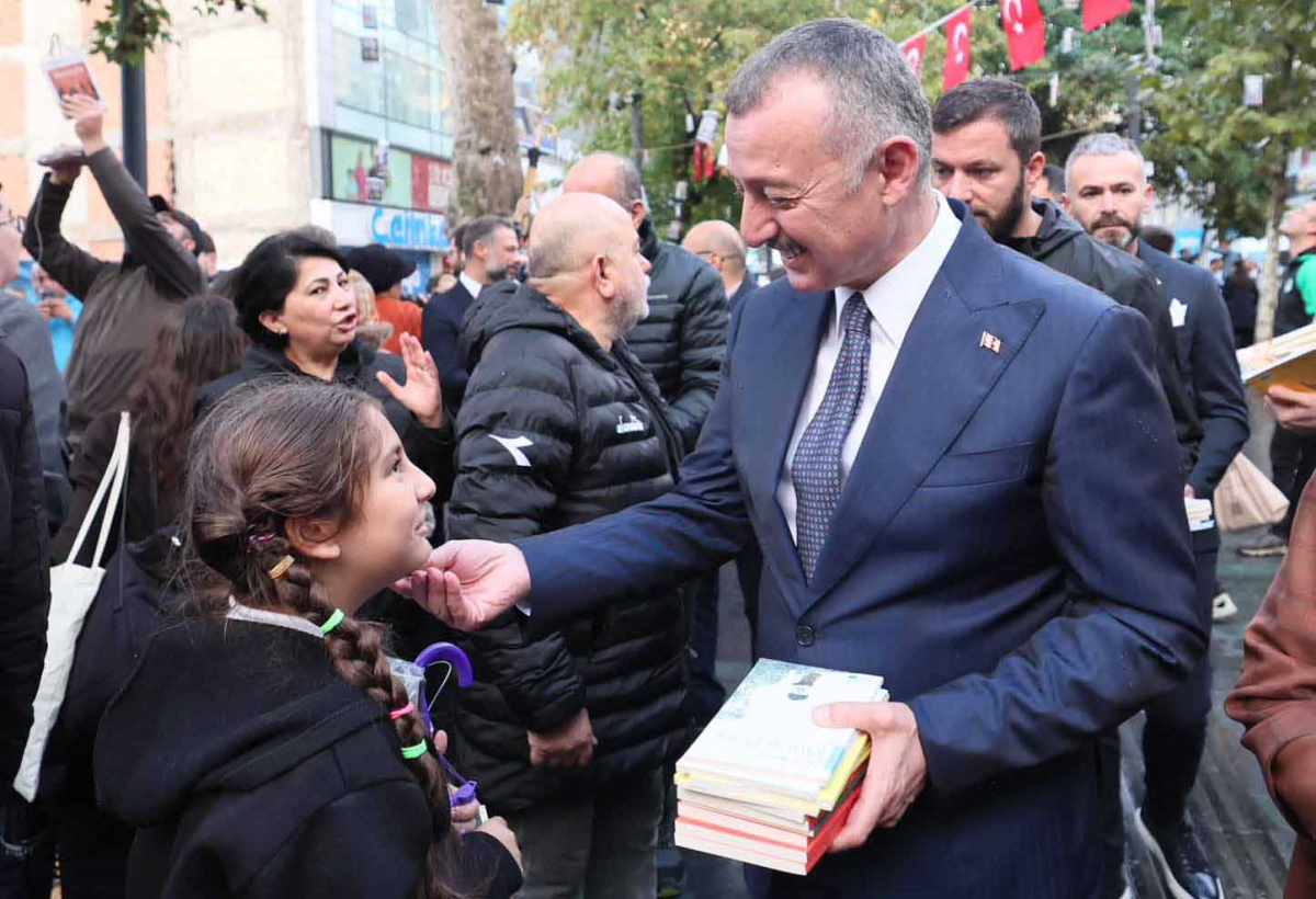 Ağaçlar, 16. kez kitap açtı!