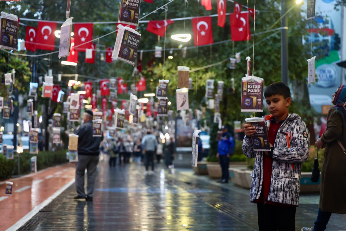 Ağaçlar, 16. kez kitap açtı!